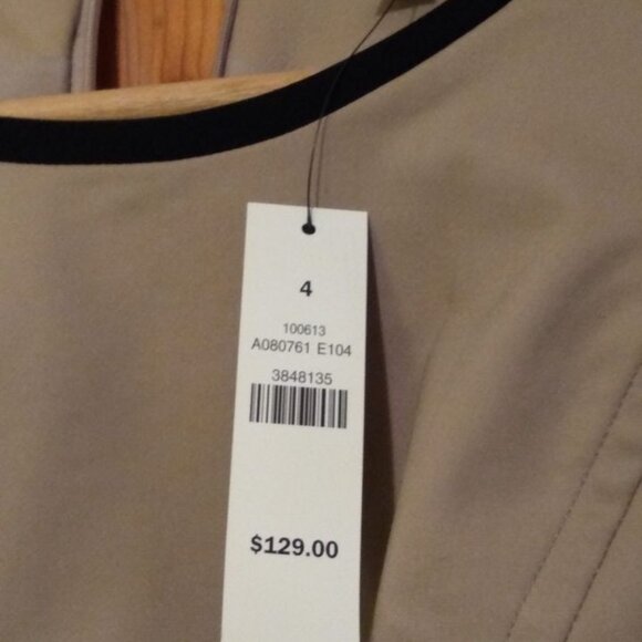 BNWT dress, size 4 - Picture 2 of 2